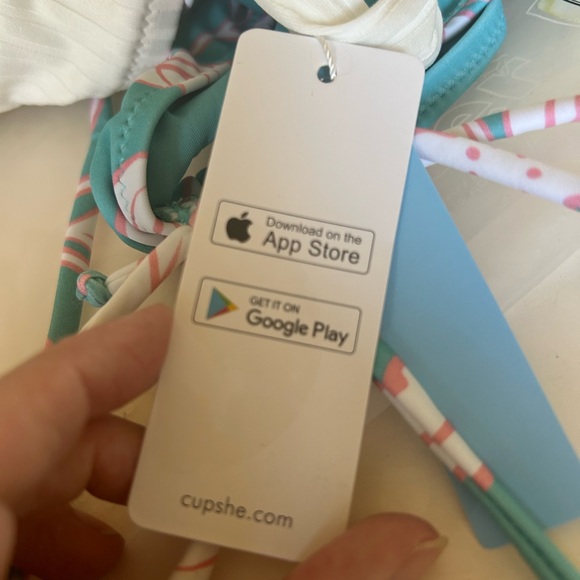 CUPSHE adorable bikini size  M tip and bottom - Picture 3 of 6